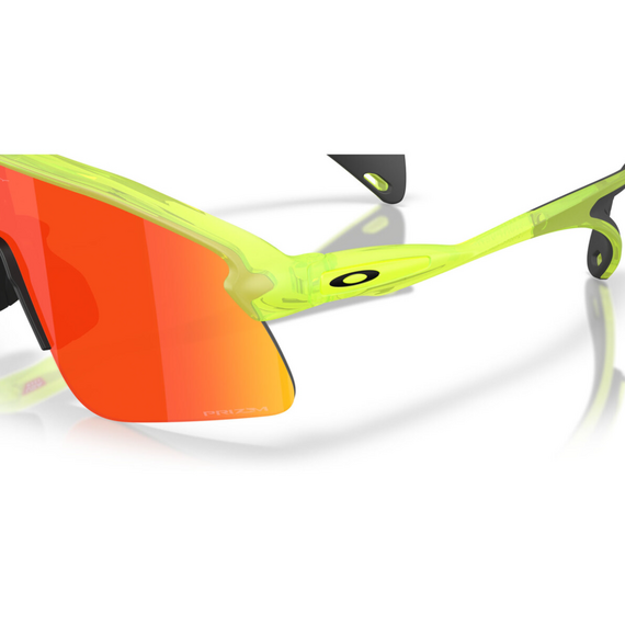 OAKLEY okulary przeciwsłoneczne z pokrowcem Stunt Devil S Matte Uranium w/Prizm Ruby